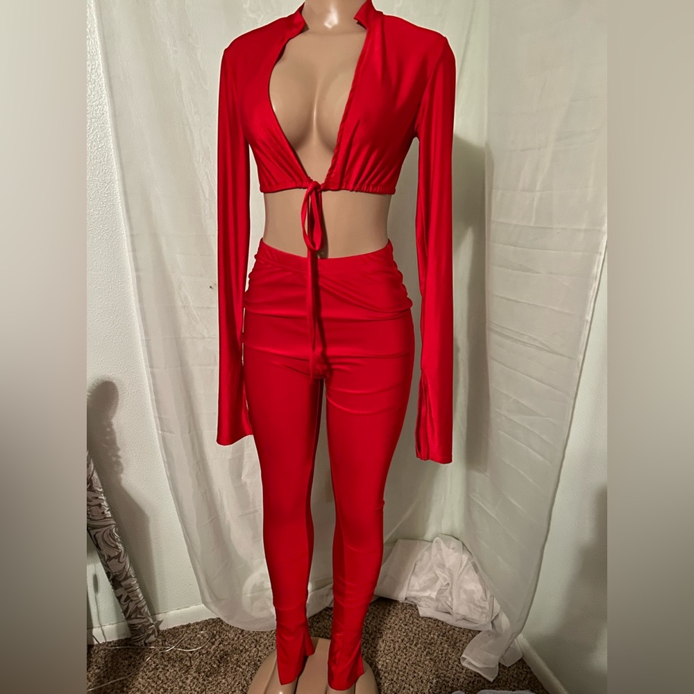Size small 2 piece red outfit